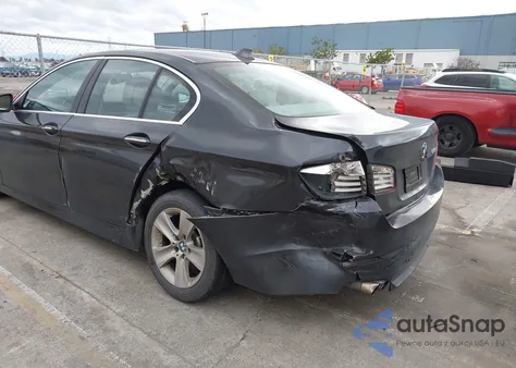 2011 BMW 528I из США, поврежденный, VIN WBAFR1C56BC742298